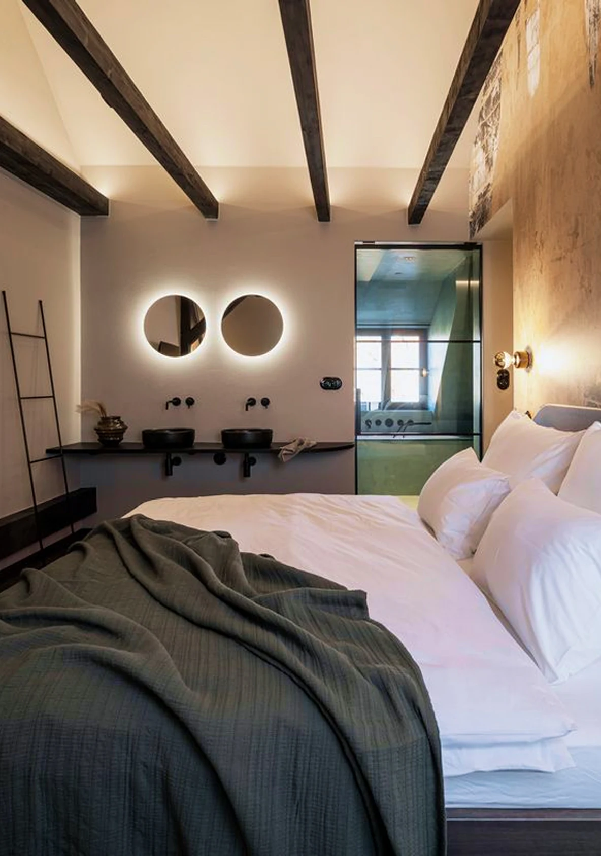 Room detail image cs